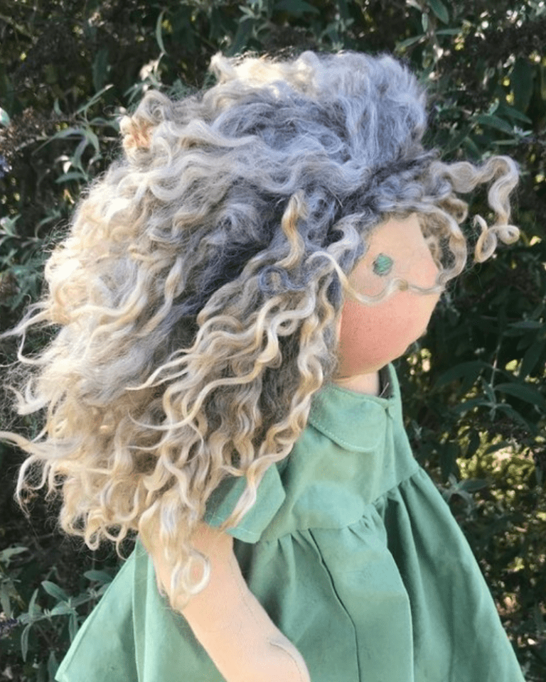 featured image for how to make doll hair for a waldorf doll natural weft