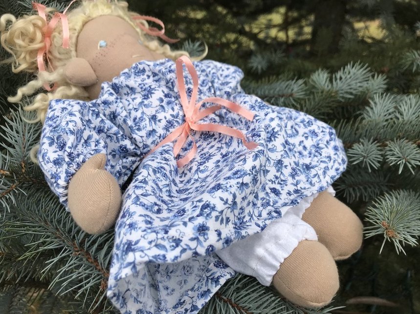 Waldorf Doll Free PDF Sewing Pattern