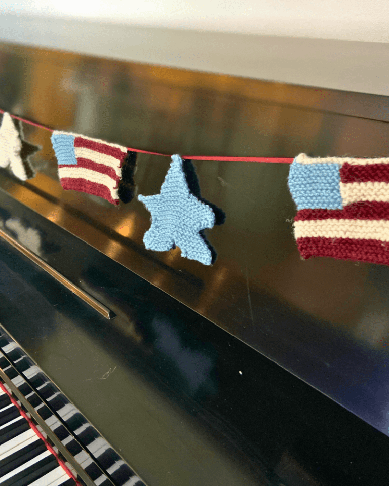 Free Patriotic Fourth of July Knitting Pattern Party Decor