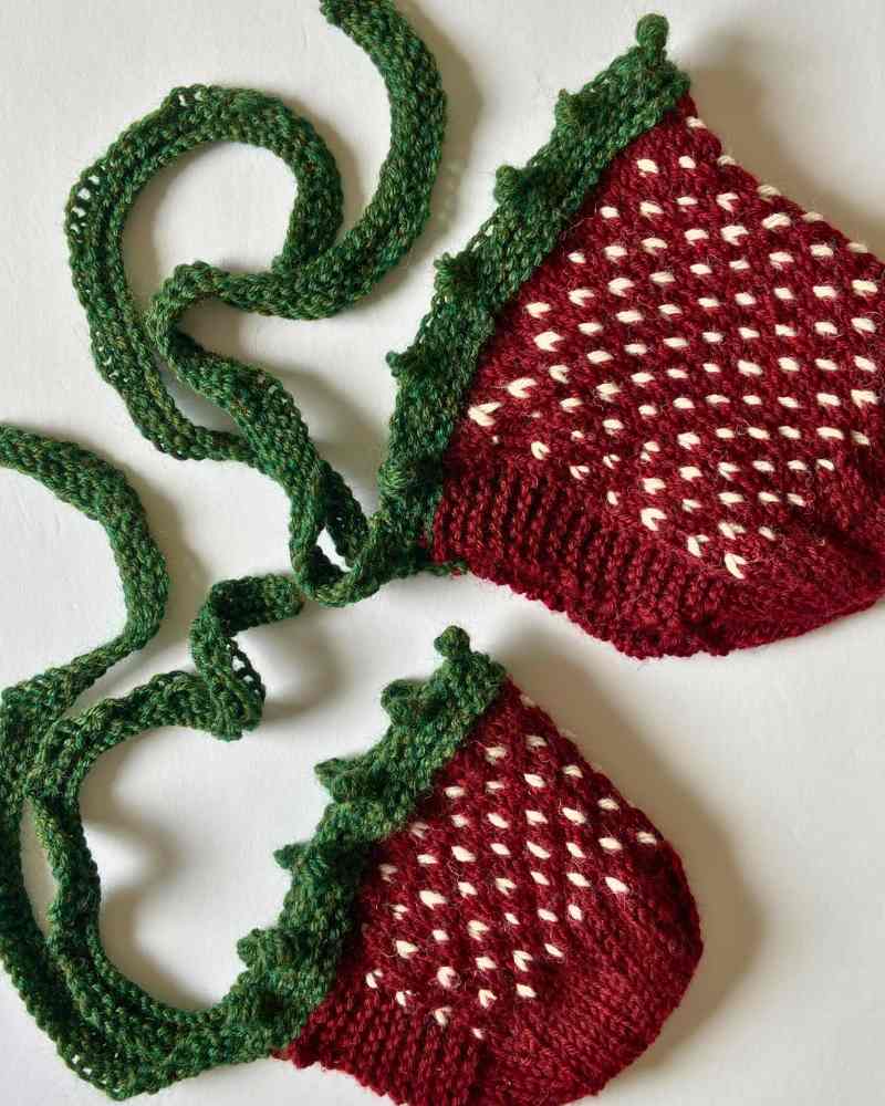 Free Pattern for Knitted Strawberry Bonnet