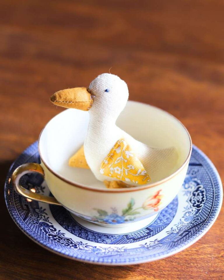 Little Duckling Free Sewing Pattern