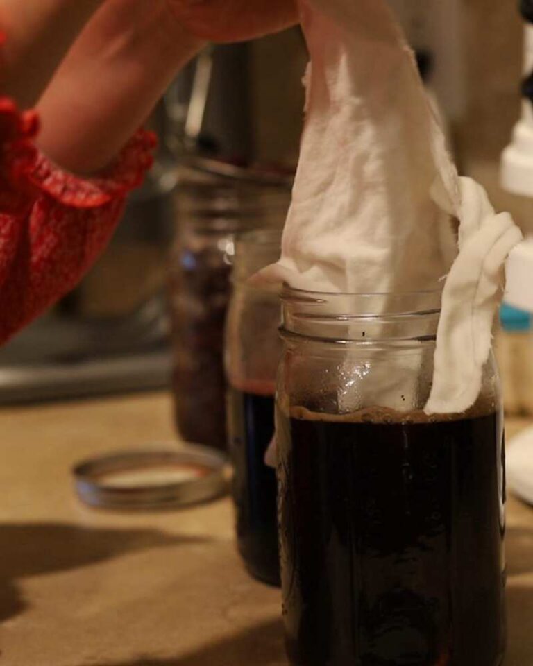 Easy Natural Dyeing Techniques for Fabric