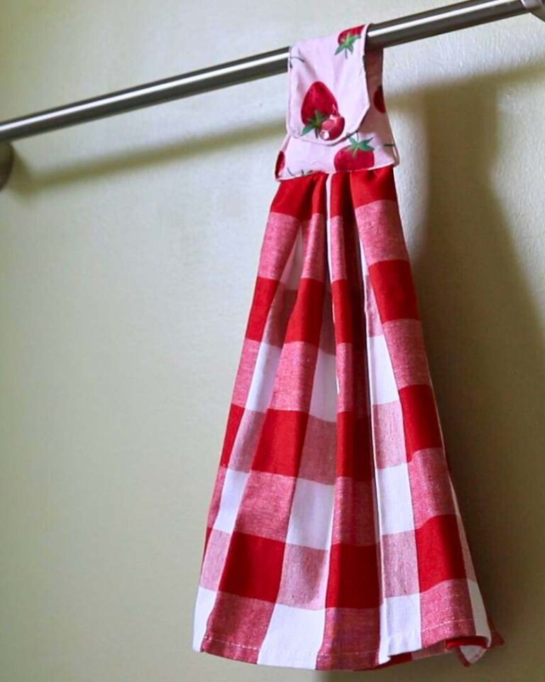How to Make Easy Hanging Hand Towels